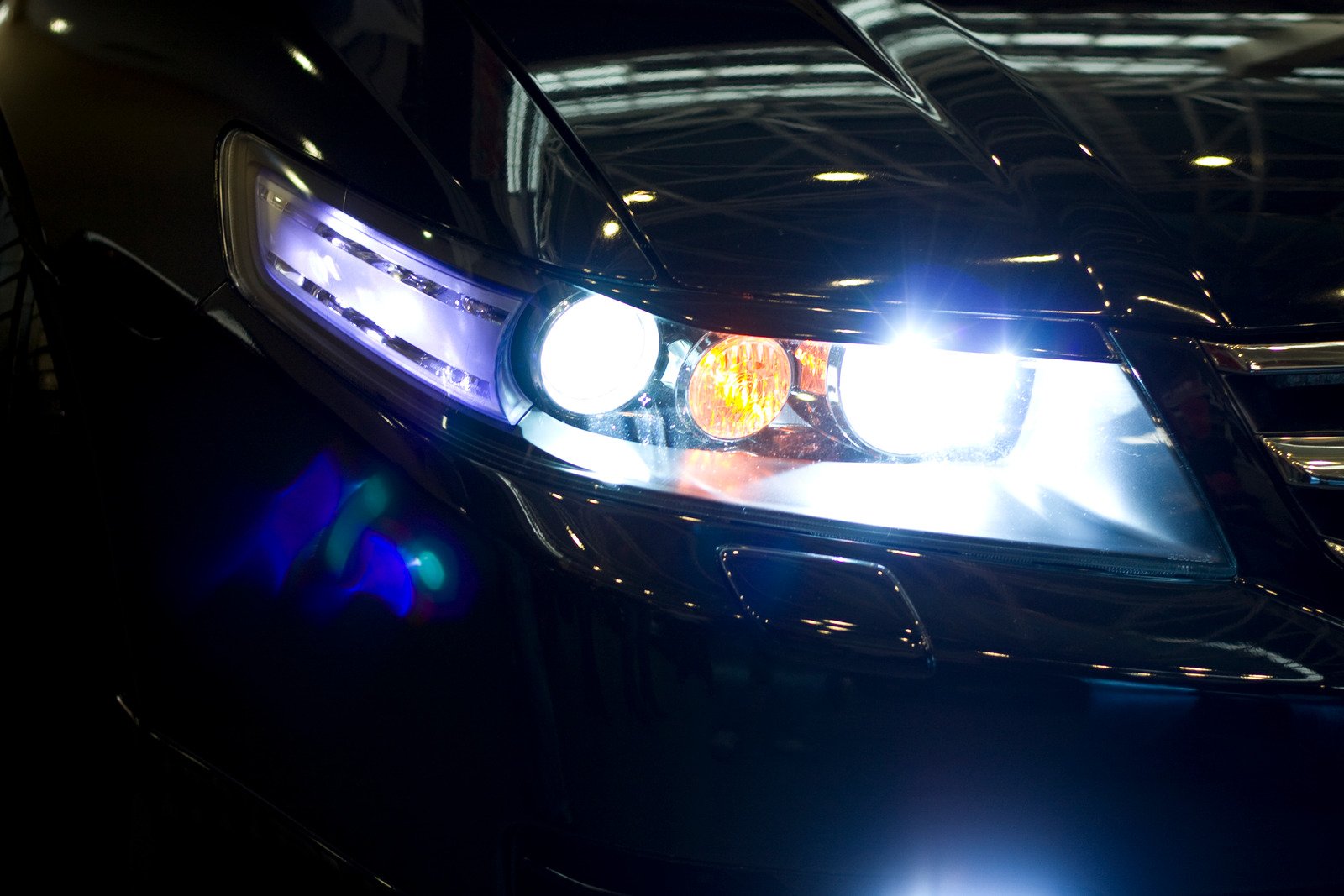 How much does a headlight bulb replacement cost? Fixter