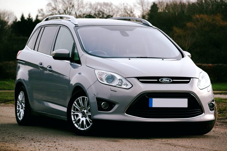How much should a hybrid vehicle service cost?